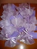 Lembrancinha 10 Saquinhos De Organza Com Mini Terço+tag